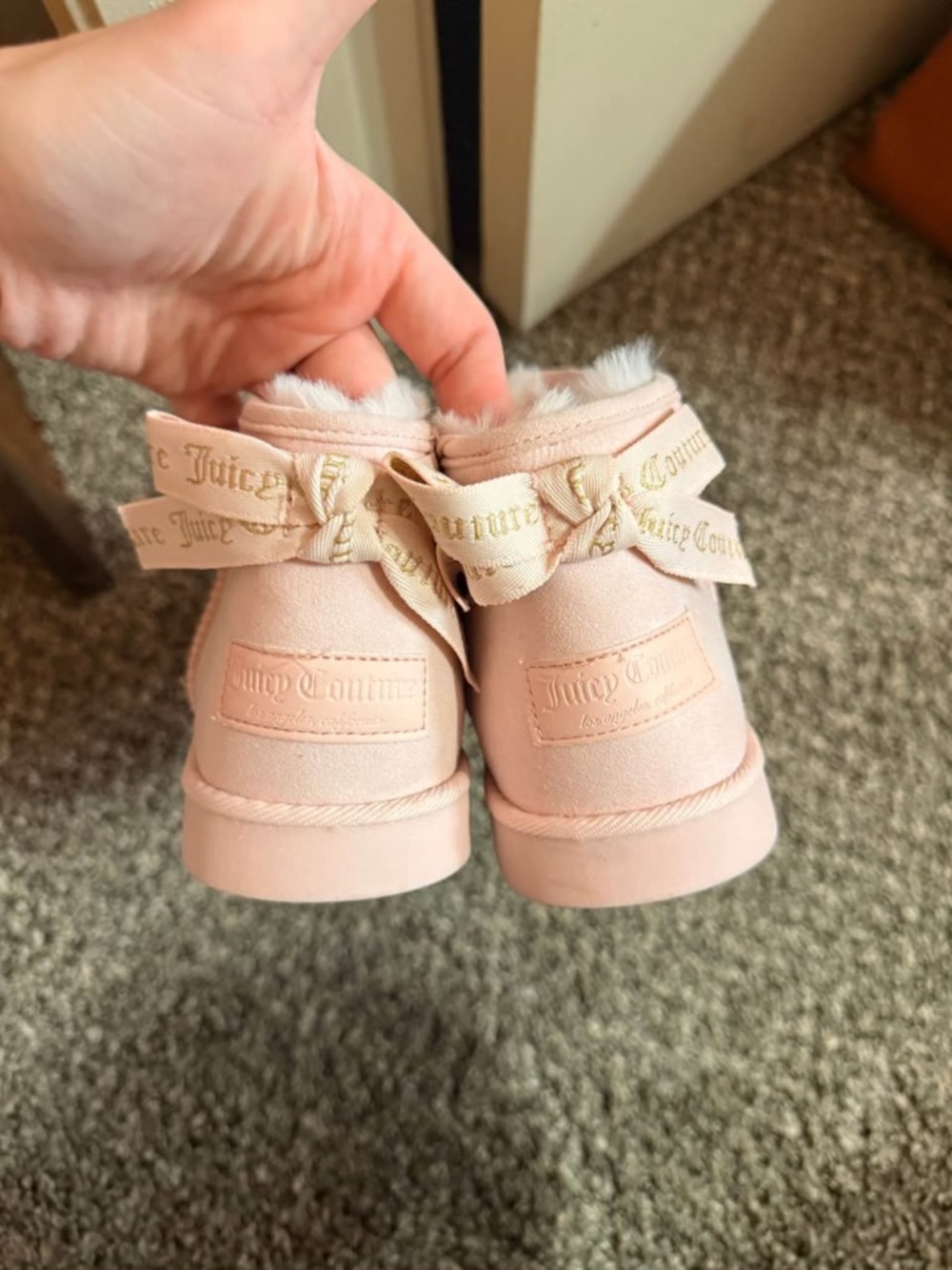 Juicy couture low rise pink boots with bows